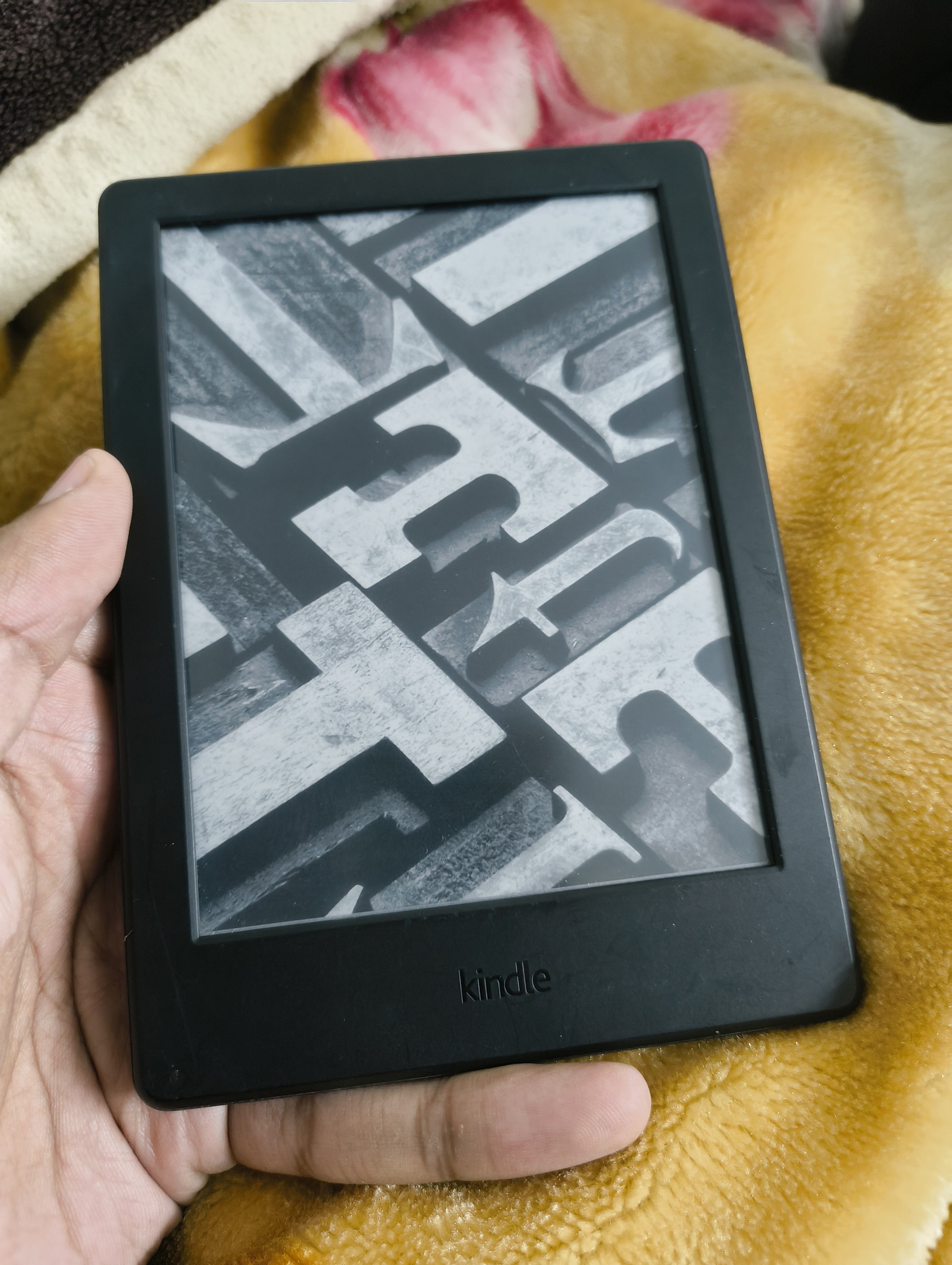 Buy Used Amazon Kindle 8th Gen 4GB - Clean Screen, Fully
