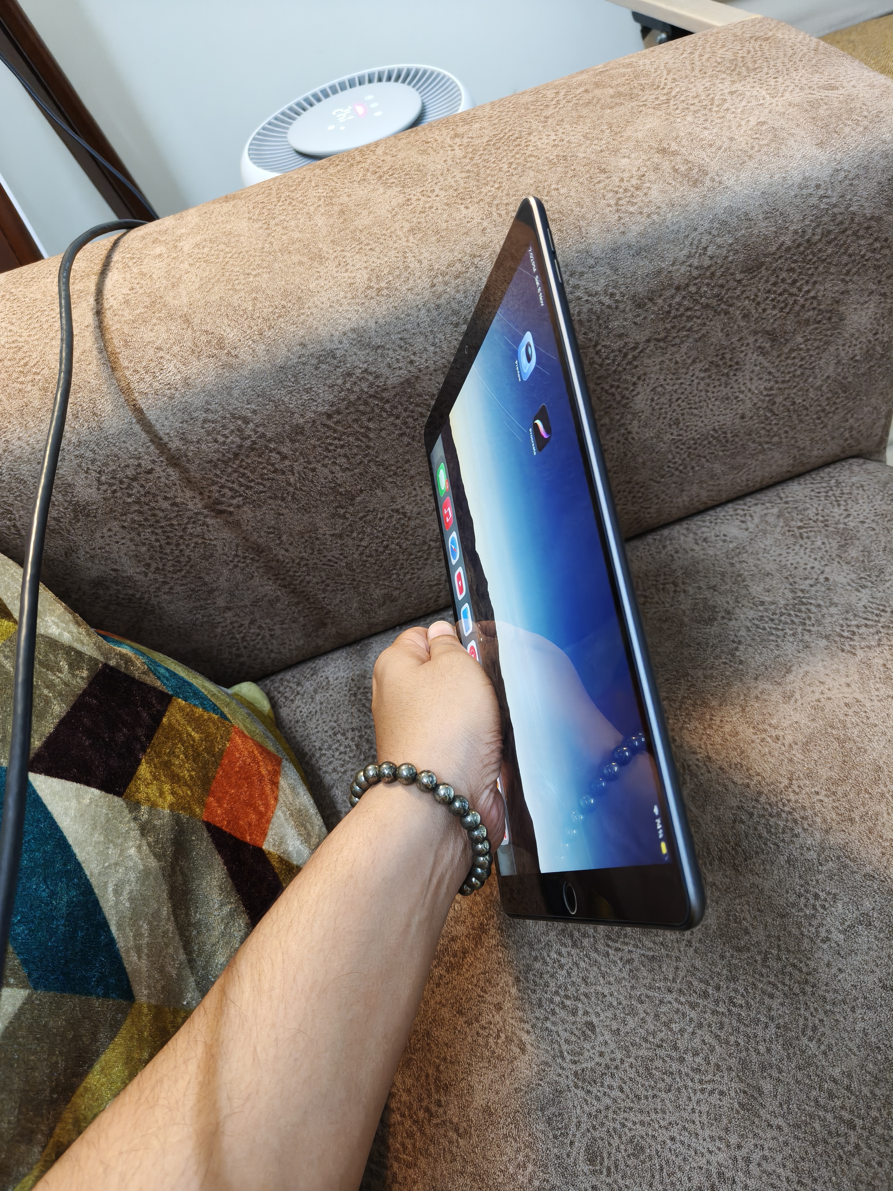 Buy Used Apple Ipad Air 64GB Wifi Grey With Apple Pencil | Resellpur