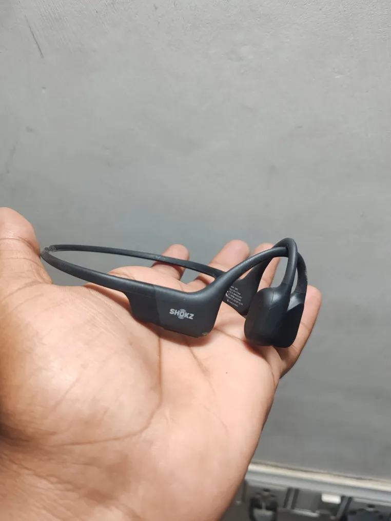 Shokz Openrun New-like Condition Sports Headphones Black