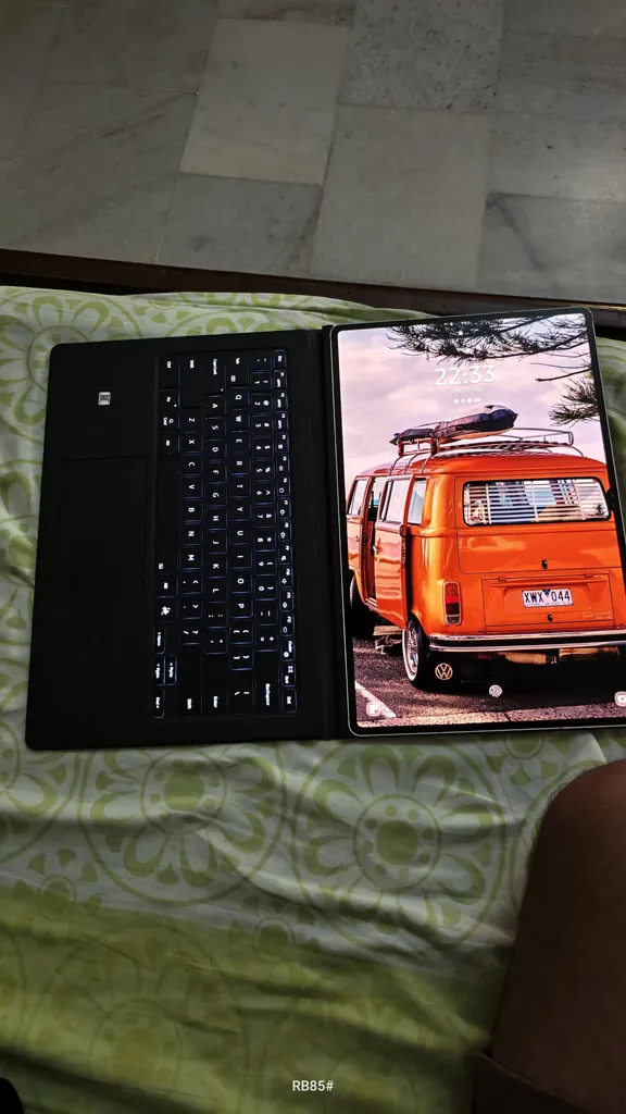 Samsung S9 Ultra Tablet Silver 256GB With Keyboard Cover