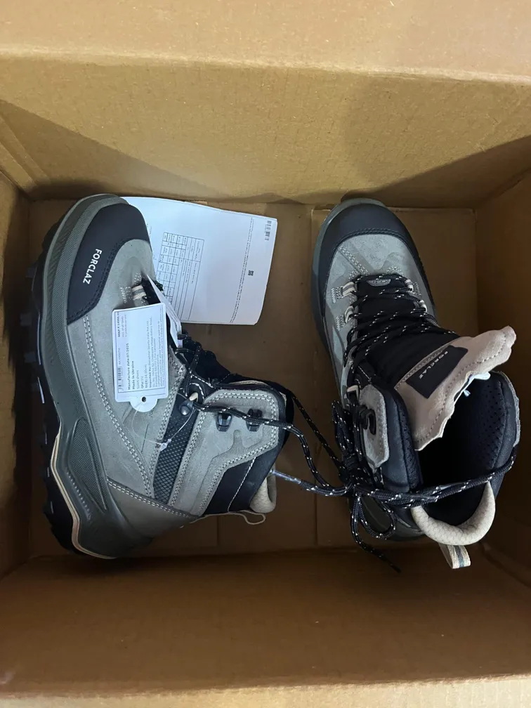 Decathlon MT100 Brand New Women's Trekking Shoes Green Grey UK5 Waterproof