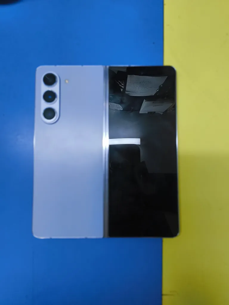 Samsung Galaxy Z Fold 5 Mint Condition Smartphone 512GB 12GB RAM