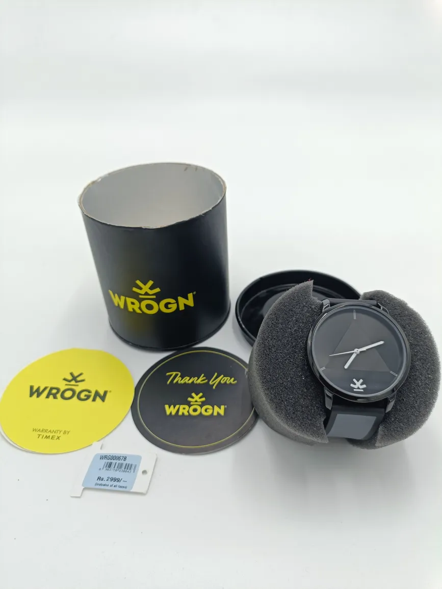 Elegant Men's Analog Watch With Leather Strap - Ideal For Gifting