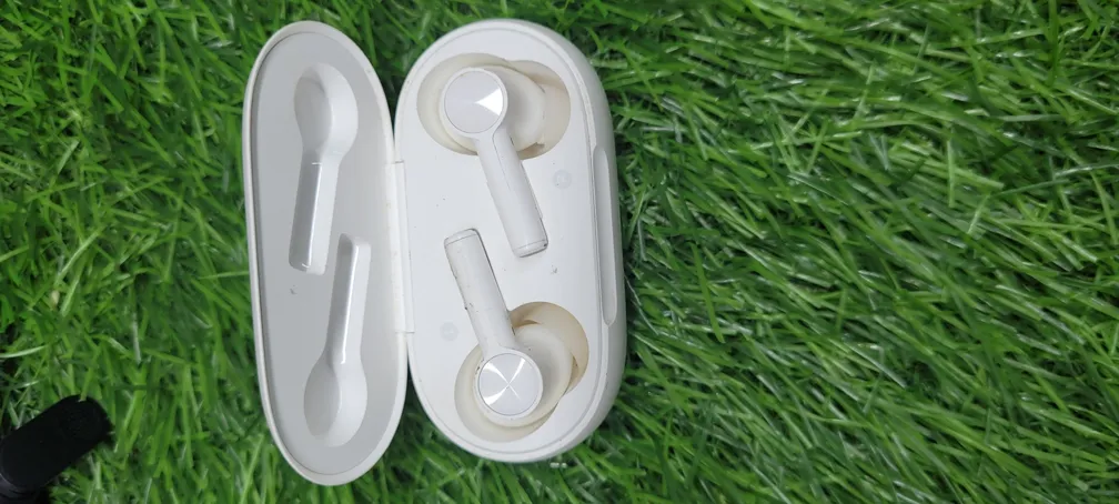 Oneplus Used Wireless Earbuds White ANC Clear Sound