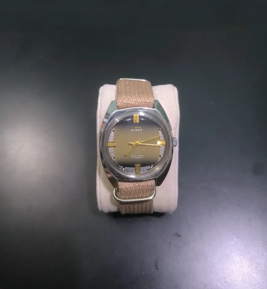 HMT Vijay Hand Winding Vintage 17 Jewels Gold Face Watch