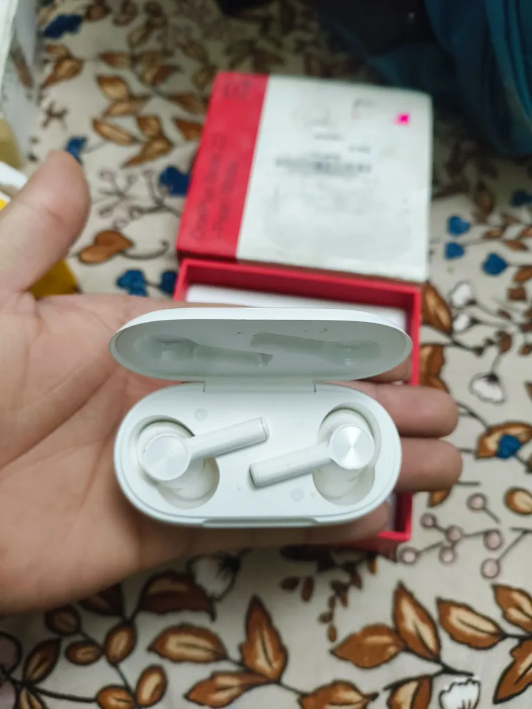 Oneplus Buds Z2 Like New Wireless Earbuds Pearl White