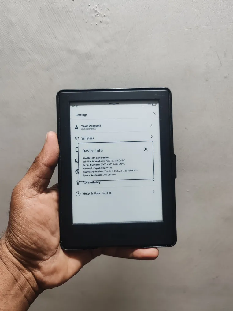 Amazon Kindle 8th Gen Basic - Very Decent Condition - E-reader - Black - 6-inch Glare-free Display