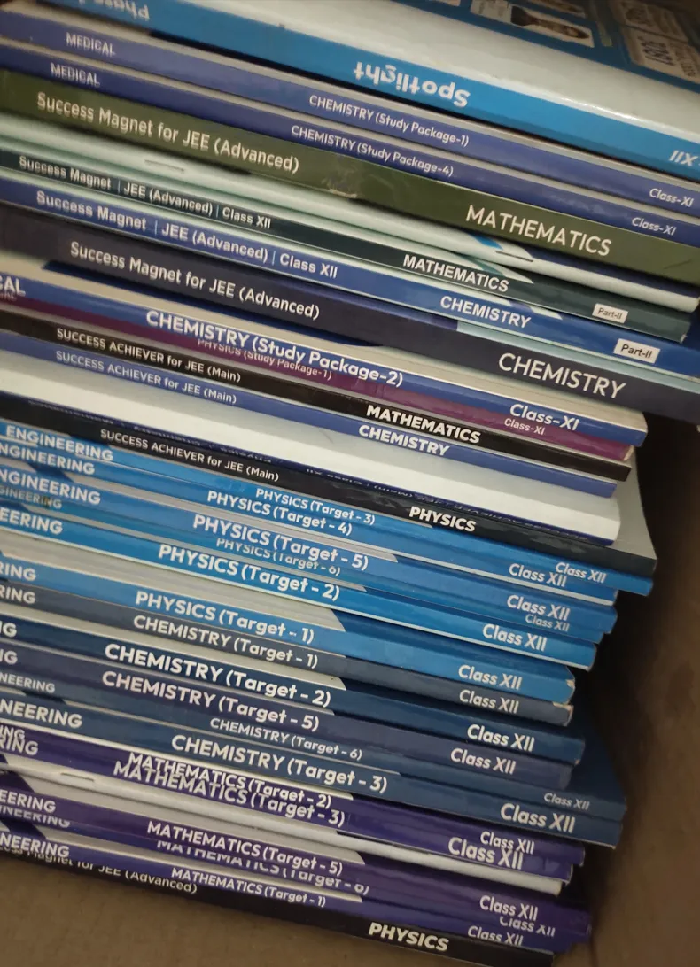 Aakash Class 12 JEE Module Set With Spotlight Edition And Class 11 Books