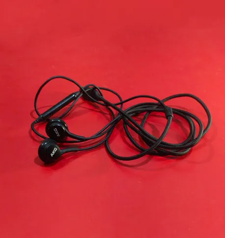 Samsung Akg-tuned IC100 Earphone | Pre-owned | Black | Wired | High-quality Audio