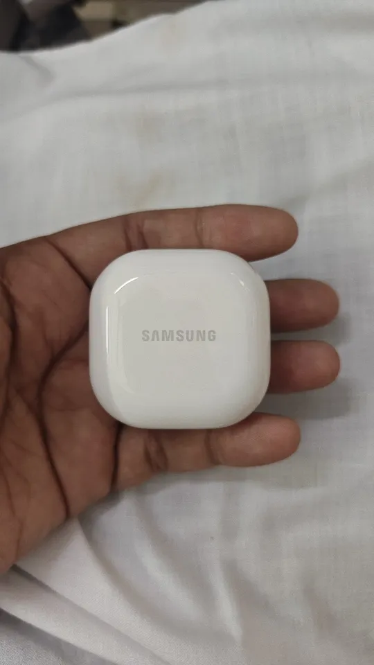 Samsung Galaxy Buds Core Wireless Earbuds Like New White