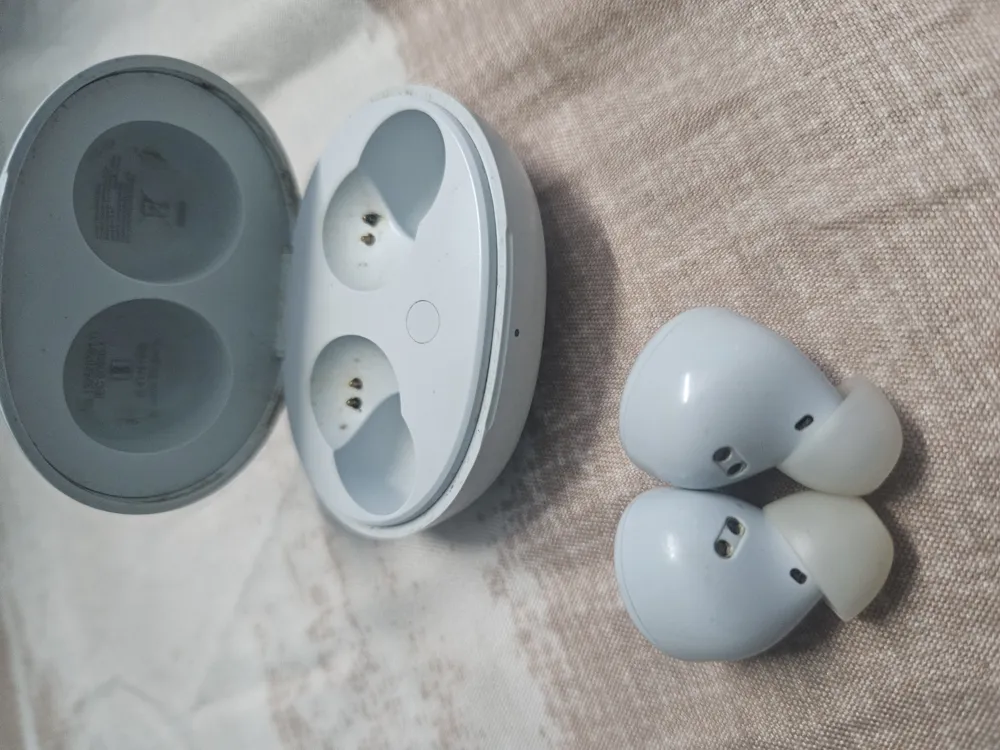 Realme Q2 TWS Earbuds With ANC & 7hr Battery