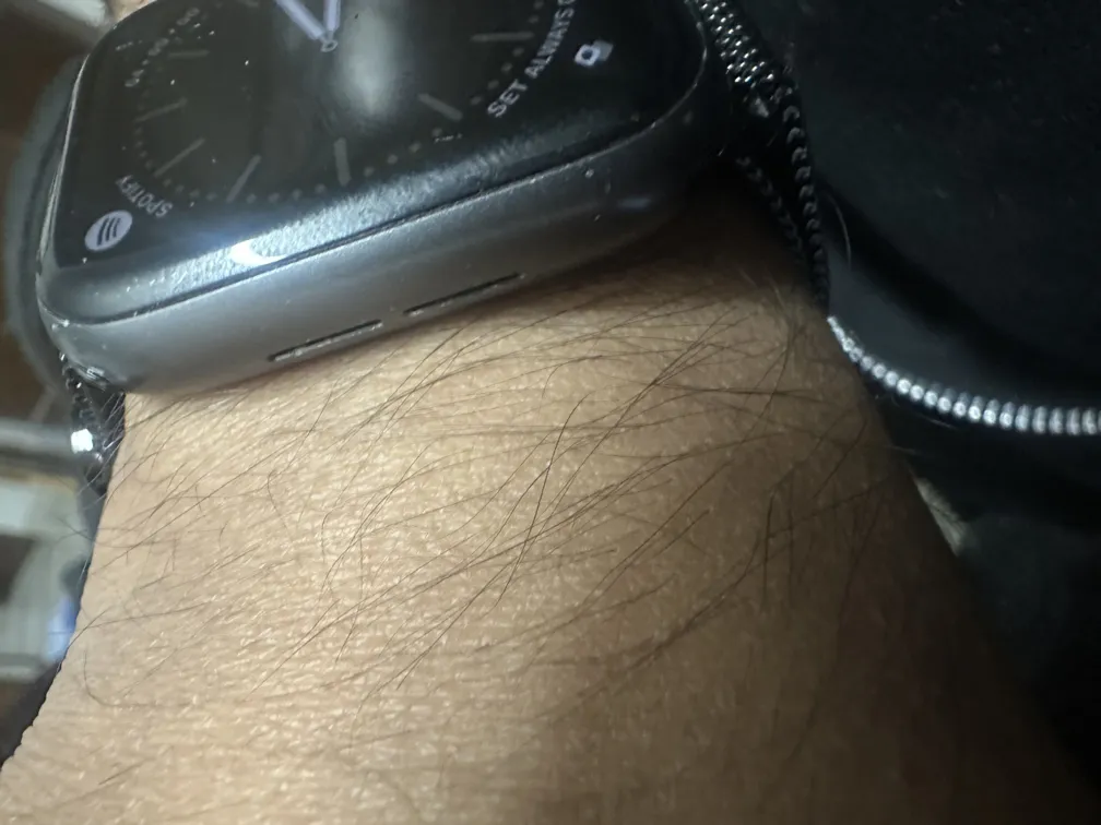 Apple Watch Series 5 44mm Black GPS, Pre-owned With Multiple Straps