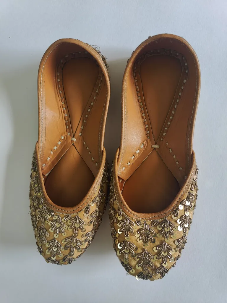 Fabindia Juttiyan Girl Child Size UK4 Mustard Yellow Ethnic Flat