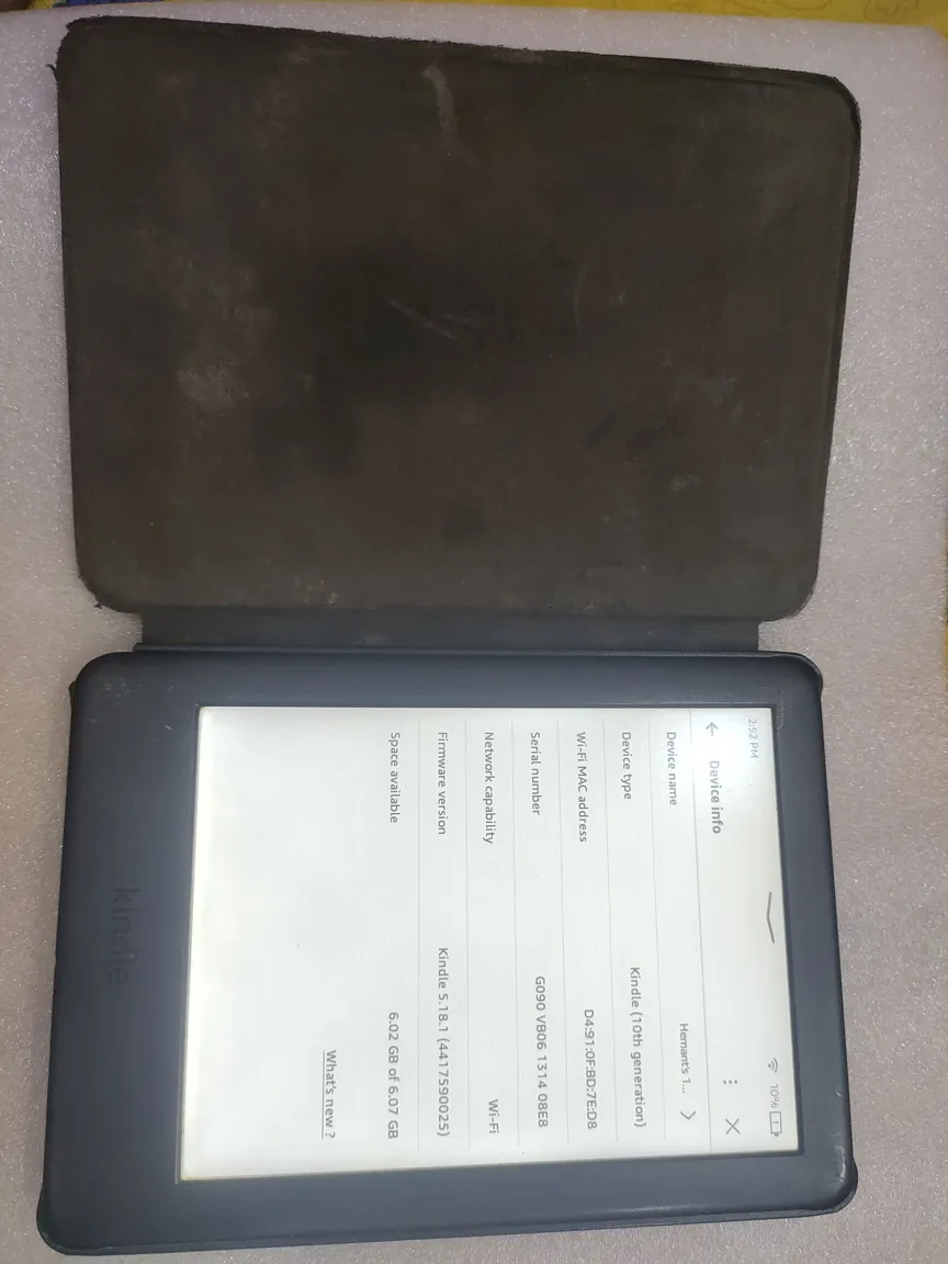 Kindle 10th Gen Very Good Condition Black Ereader With Cover