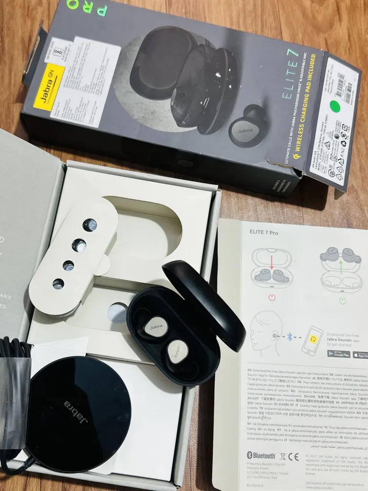 Jabra Elite 7 Pro Refurbished Wireless Earbuds Black With Charging Pad