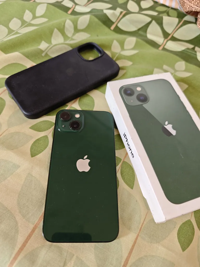 Apple Iphone 13 128GB Green With Box And Cable - 90% Battery Health