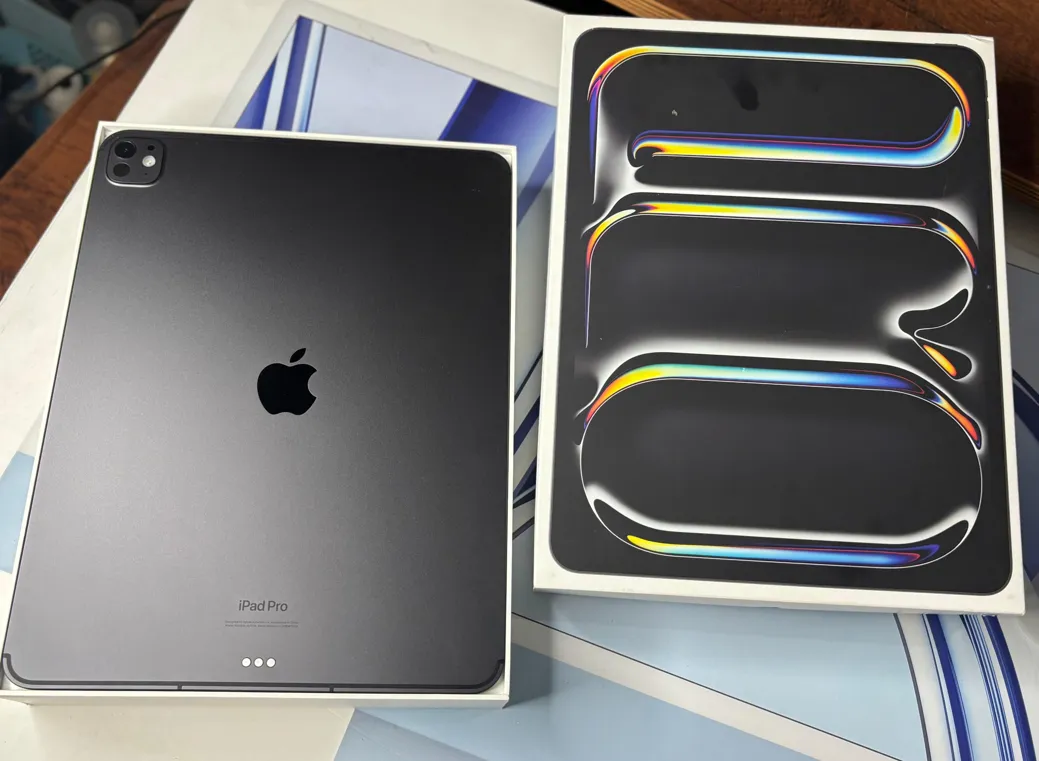 Apple Ipad Pro M5 11-inch Like New Wi-fi + Cellular 256GB Space Gray