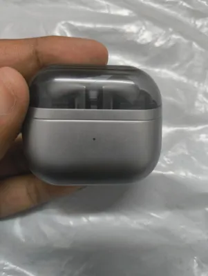 Samsung Galaxy Buds3 Pro - Used - Unisex - Earbuds - Gray -