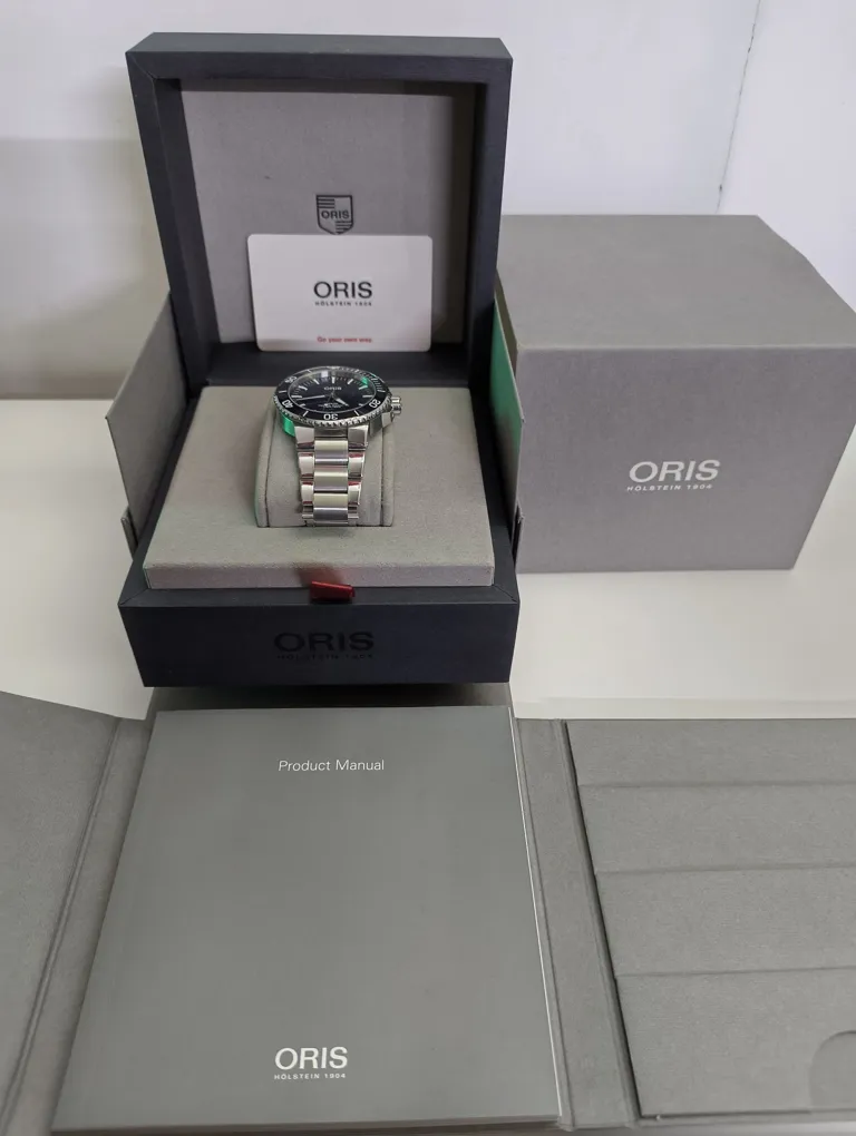 Oris Aquis Date 43.5mm Brand New Men's Watch Blue Stainless Steel