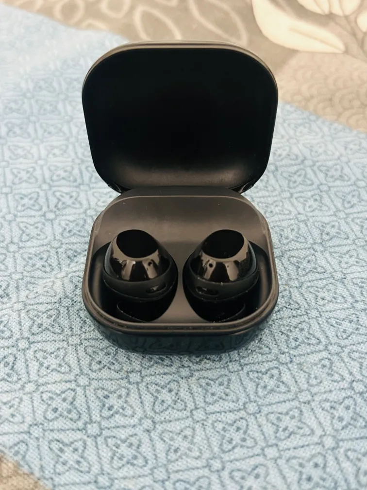 Samsung Like New Wireless Earbuds Black