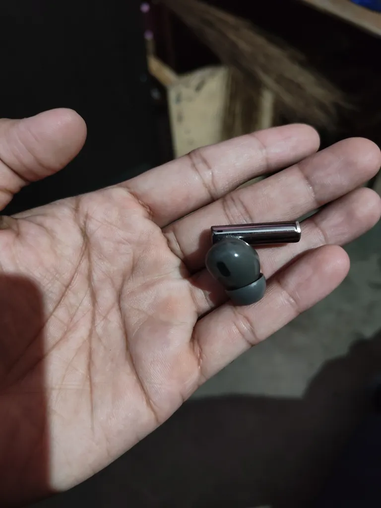 Realme Buds Air 6 Pro - High-quality Bass & Clear Sound