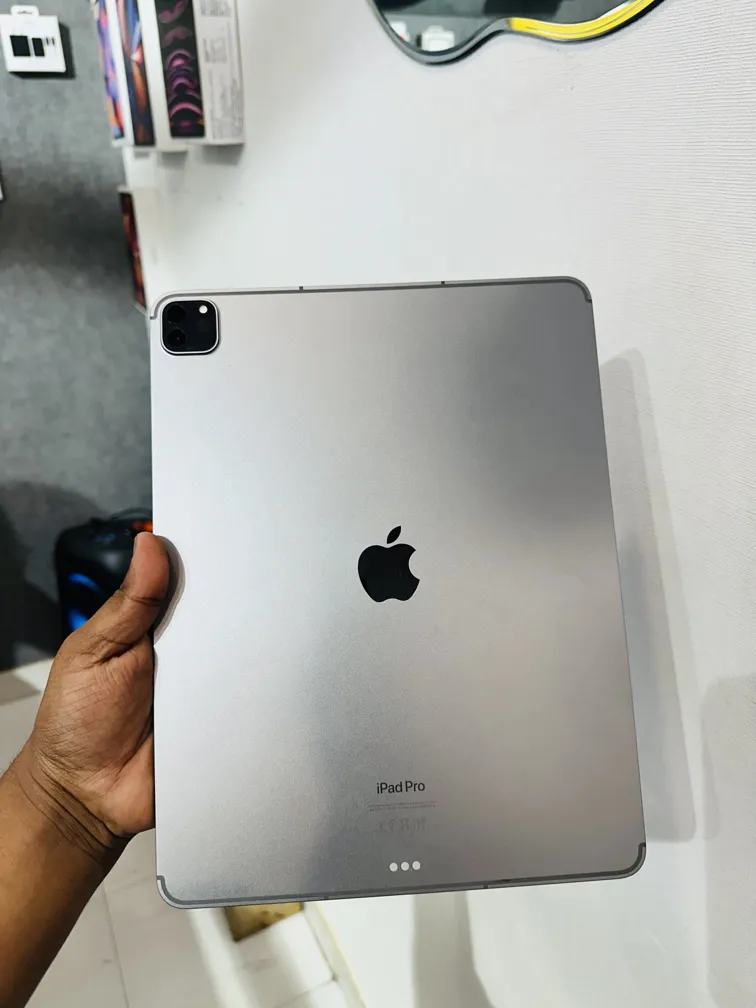 Apple Ipad Pro M2 12.9-inch 6th Gen - Like New - 1TB - Wifi + Cellular - Silver
