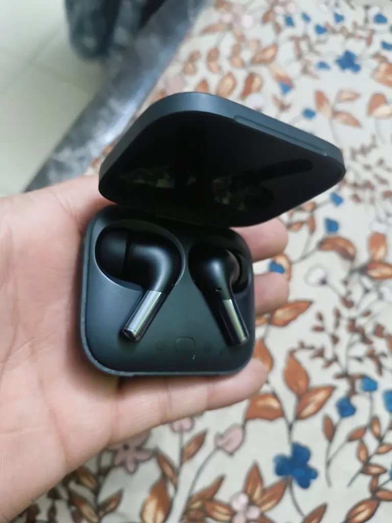 Oneplus Buds Pro - Fully Working - Wireless Earbuds - Black