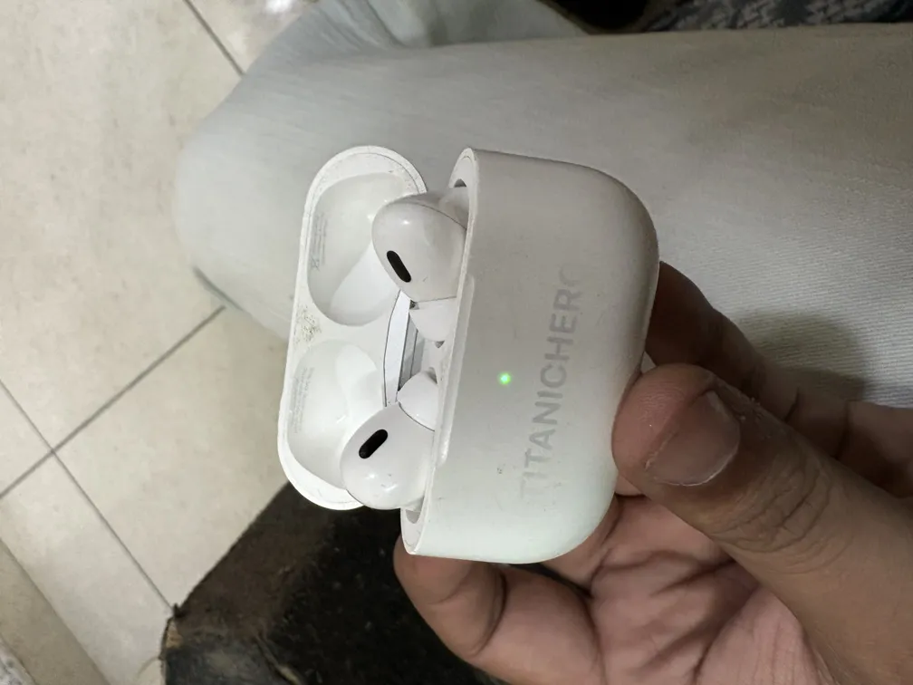 Apple Airpods Pro 2 With Original Box And Engraving - Excellent Condition