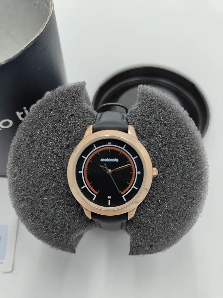 Motorola Women's Analog Leather Watch - Elegant & Classic