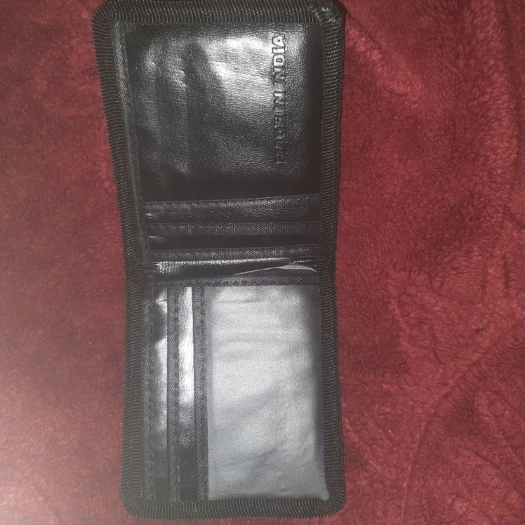 Classic Men's Lightweight Genuine Leather Wallet