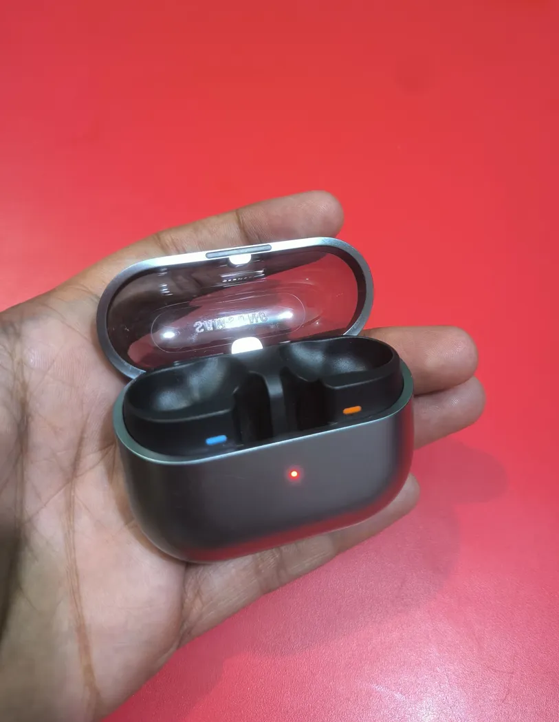 Samsung Galaxy Buds 3 Pro Charging Case