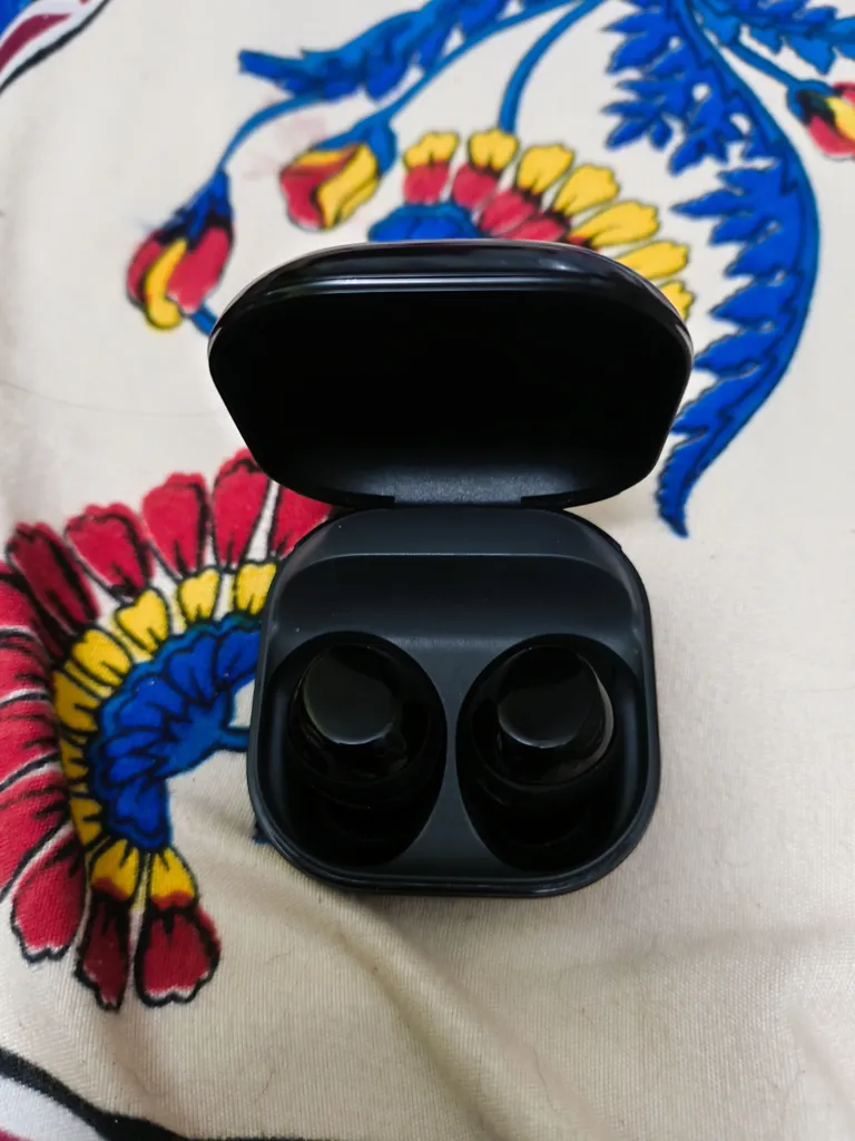 Buy used Samsung Galaxy Buds Core - Fully Working - Black online on Resellpur