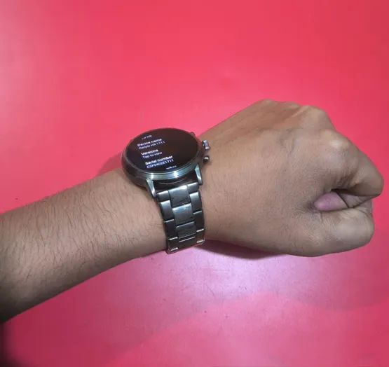 Buy used Fossil Gen 5 Carlyle HR Smartwatch Men Smoke Stainless Steel online on Resellpur