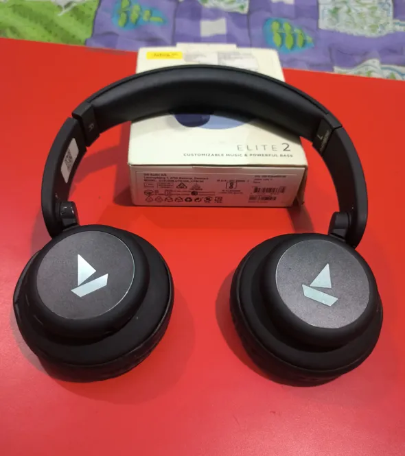 Buy used Boat Rockerz 450 | Good Condition | Headphones | Black | 40MM Drivers | Bluetooth & AUX online on Resellpur
