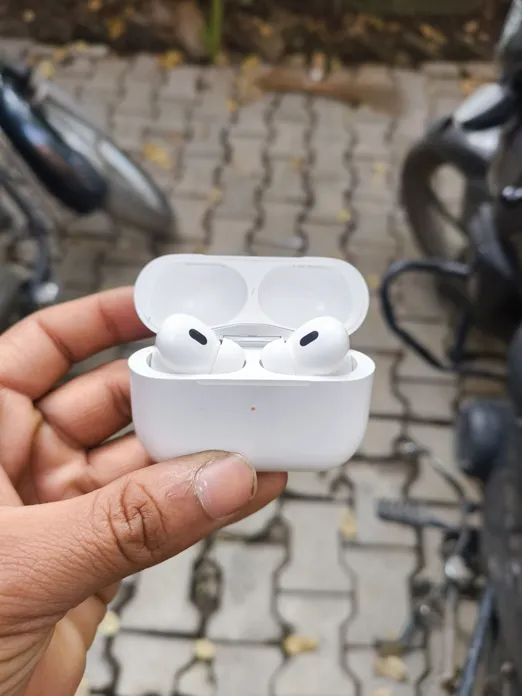 Buy used Apple Airpods Pro 1st Gen - Used - White - Wireless Earbuds online on Resellpur