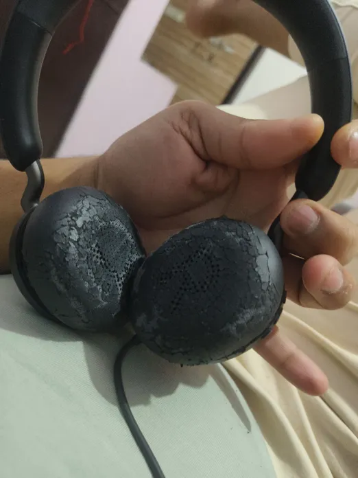 Buy used Jabra Evolve 40 SE With Pouch And Data Cable online on Resellpur