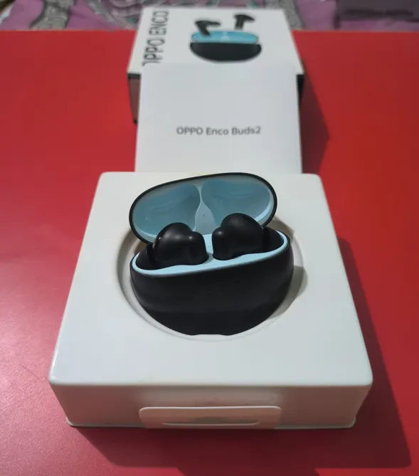 Sold second hand Oppo Enco Buds 2 Wireless Earbuds With 10mm Driver And Bluetooth 5.2 on Resellpur
