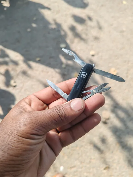 Sold second hand Victorinox Rambler Preloved 18+ Multi-tool Black Small Compact Utility on Resellpur