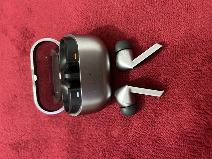 Buy used Samsung Galaxy Buds3 Pro Good Condition Wireless Earbuds Gray online on Resellpur