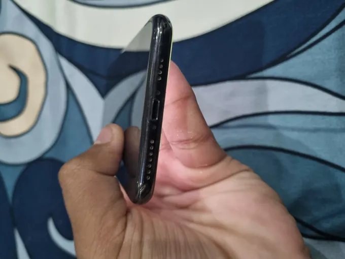 Buy used Apple Iphone XS Max 256GB Black Good Condition 87% Battery online on Resellpur