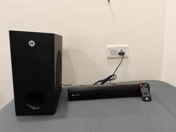 Buy used Motorola New Soundbar With Subwoofer Black 50W online on Resellpur