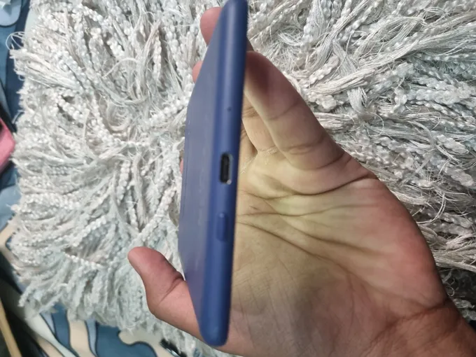 Buy used Amazon Kindle 11th Generation 16GB Blue E-reader Good Condition online on Resellpur