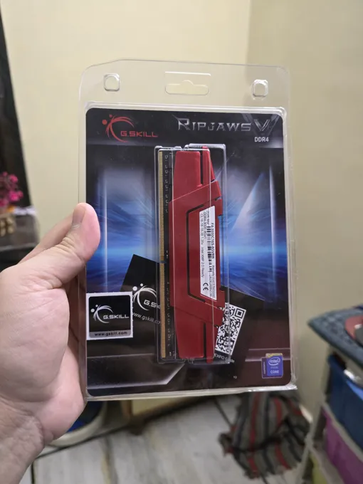 Buy used G.skill Ripjaws V Brand New 8GB RAM DDR4 3000mhz Red Replacement Unit online on Resellpur