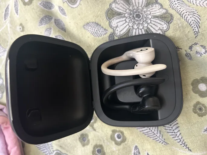 Buy used Beats Powerbeats Pro Wireless Earbuds Good Condition Black Beige online on Resellpur