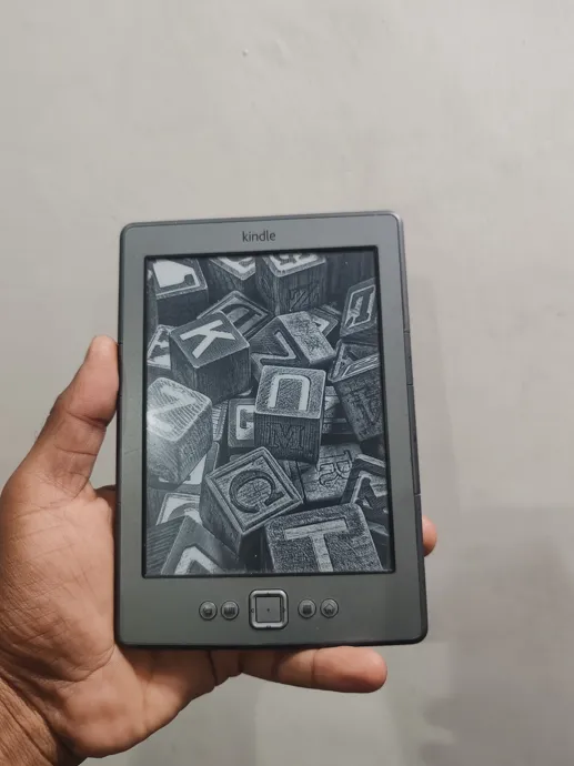 Buy used Kindle 4th Generation - Used - E-reader - Black - Classic Button Navigation online on Resellpur
