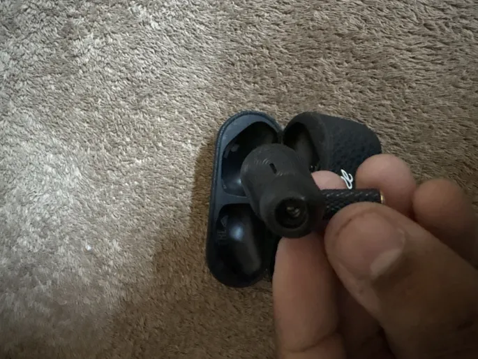 Buy used Marshall Motif II A.N.C Wireless Bluetooth Headphones Black online on Resellpur
