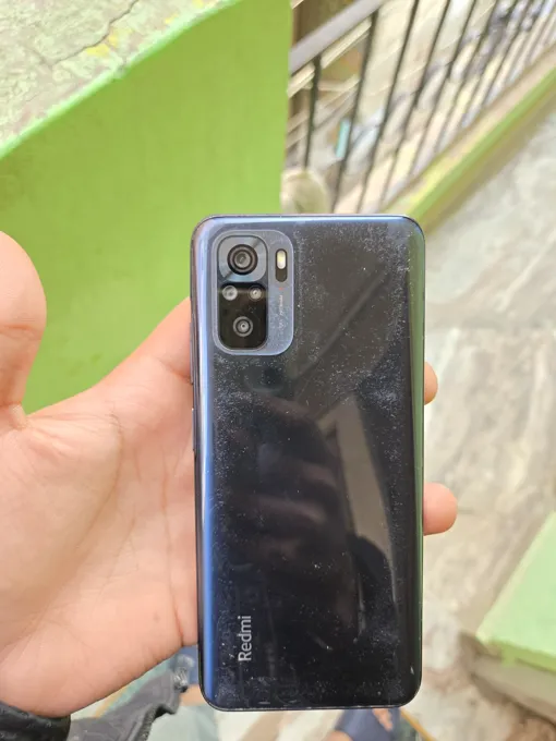 Buy used Redmi Note 10 - Cracked Display - 4GB RAM - 64GB Storage - Black online on Resellpur