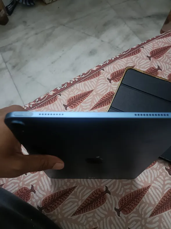 Buy used Ipad Air Gen 5 64GB Pre-owned With Box, Charger & Pencil online on Resellpur