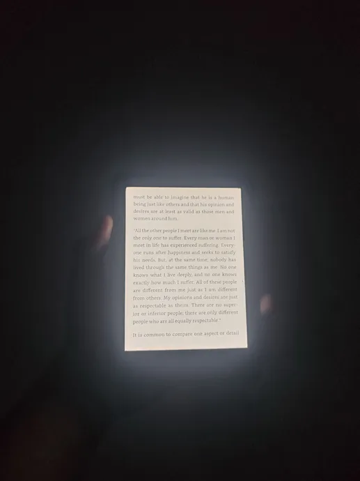 Buy used Amazon Kindle 10th Gen | Fully Functional | E-reader | Black | 8GB Storage | Built-in Light online on Resellpur