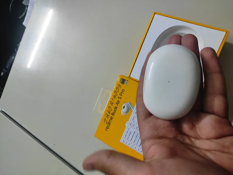 Buy used Realme Buds Air 5 Pro White Wireless Earbuds Hi-res Audio LDAC online on Resellpur